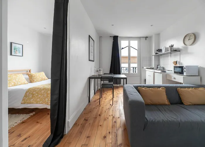 Apartamento Résidence Celestins - Centre Avec Parking *